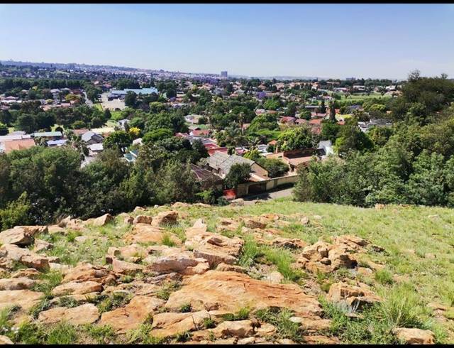 LAND FOR SALE IN NORTHCLIFF